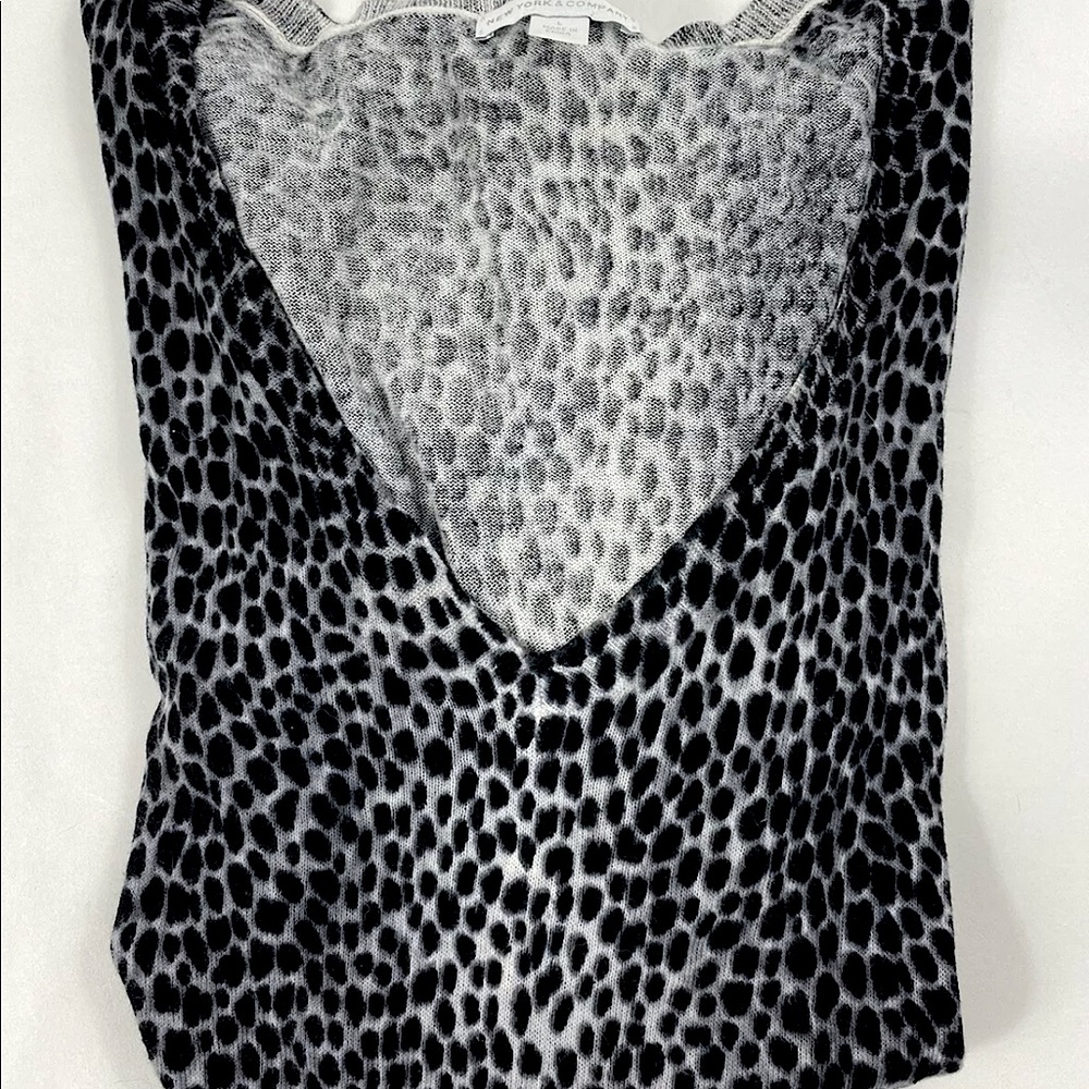 New York & Company Sweater